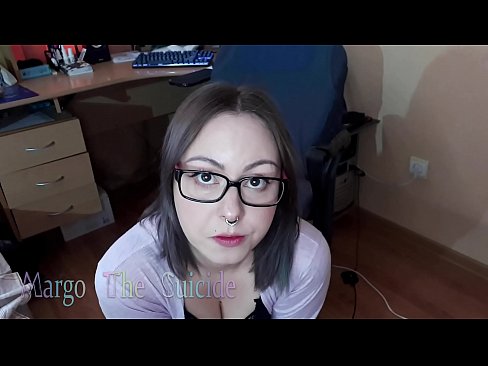 ❤️ Sexy Meedchen mat Brëll suckelt Dildo déif op der Kamera ❤ Super Porn bei eis